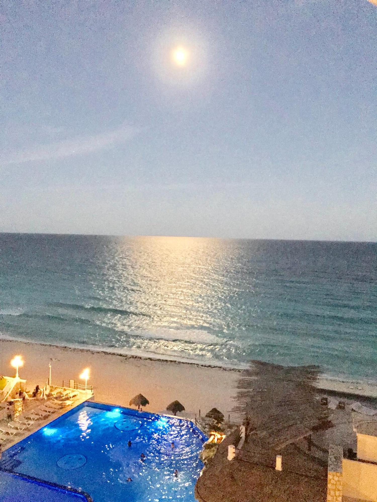 Ova Apartments Cancun Exterior photo