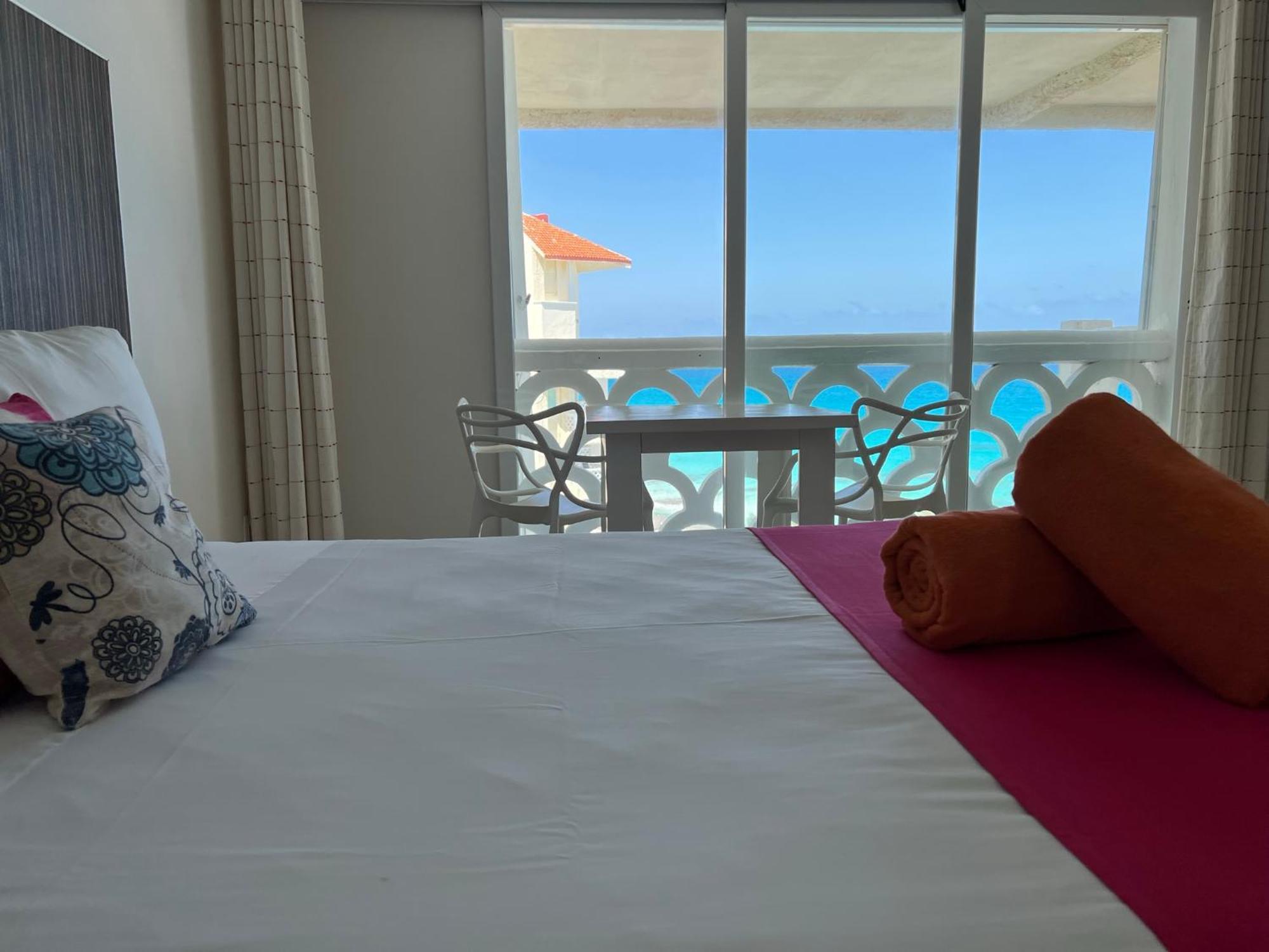 Ova Apartments Cancun Exterior photo